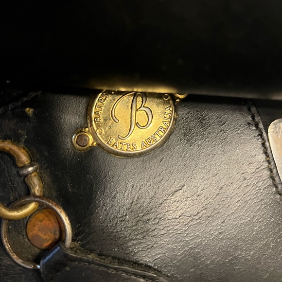 17.5” Bates Caprilli Saddle CAIR panel *Adjustable Gullet System* - Picture 10 of 14